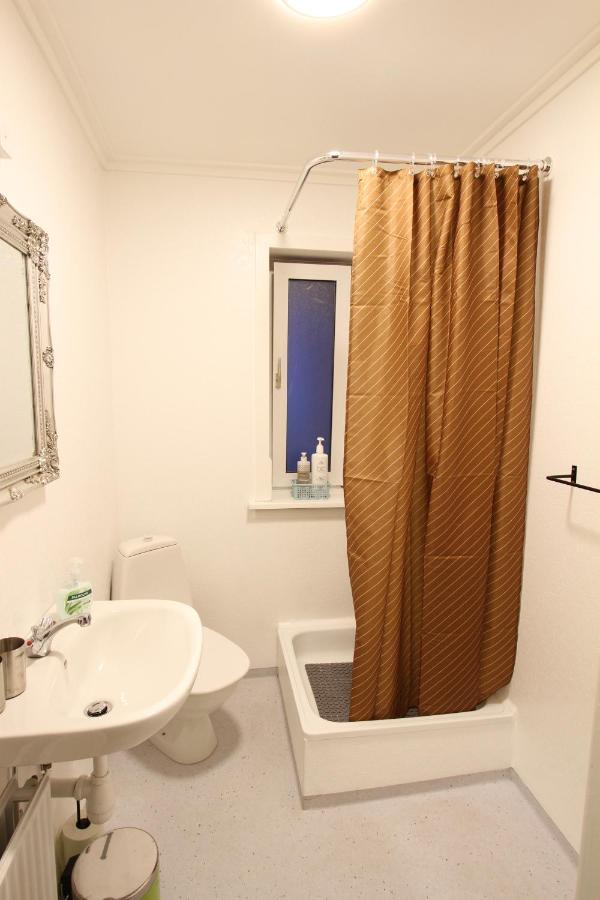 Modern Apartment Near Beach, Marina & City Centre ทอร์สเฮาน์ ภายนอก รูปภาพ